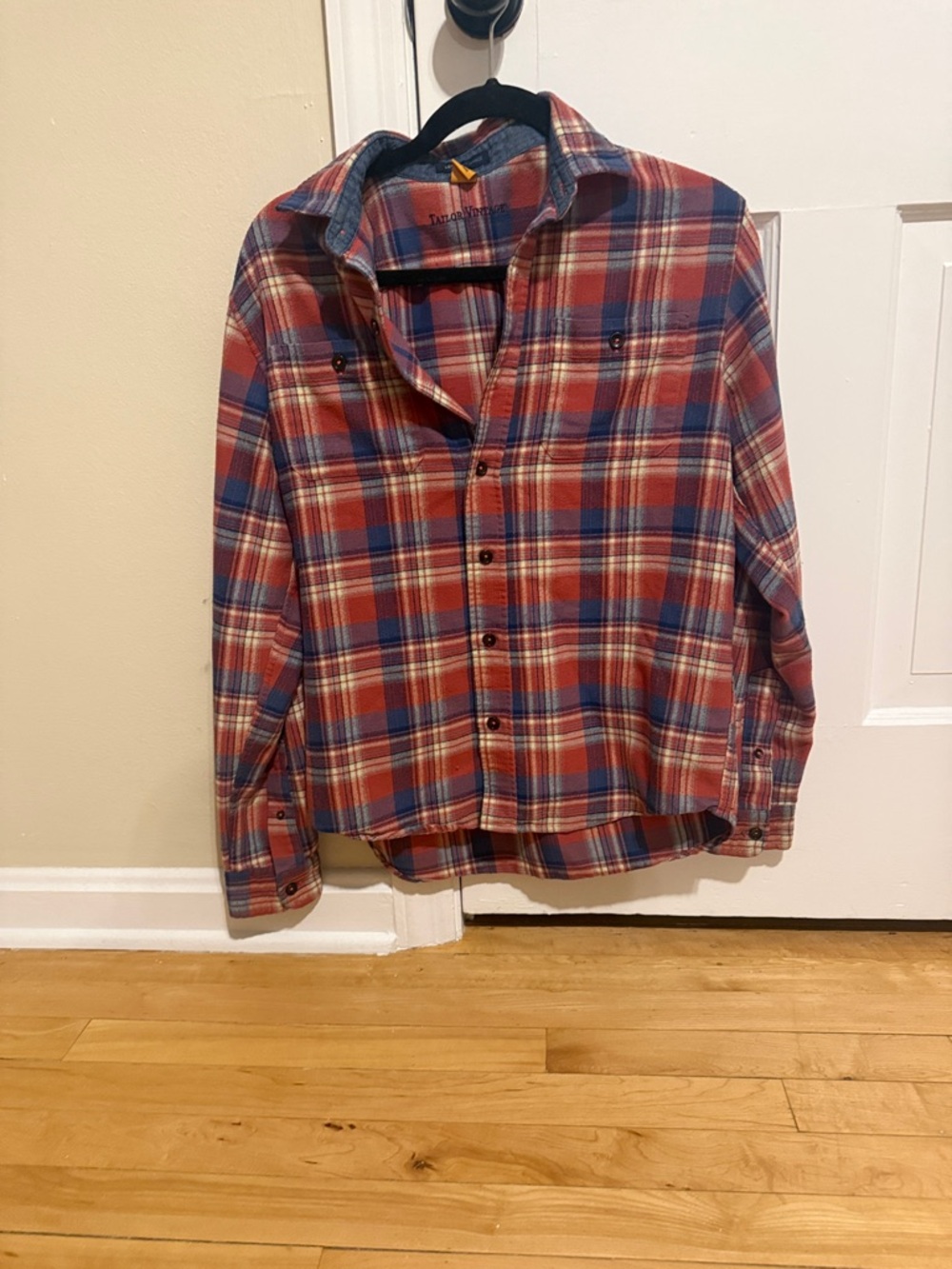 Taylor vintage Red and Blue Plaid Button-Up Shirt - Classic Flannel